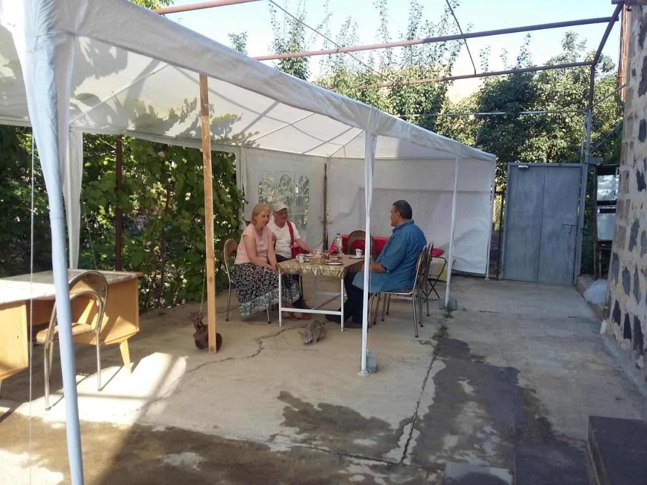 Shushan Guest House Yeghegnadzor Esterno foto